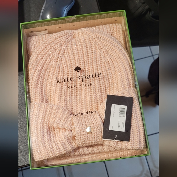 Kate Spade English Rose scarf and beanie set - Picture 3 of 7